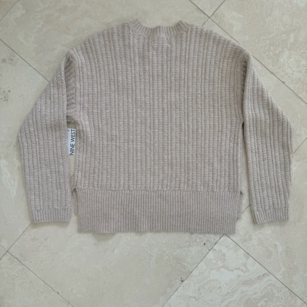 Nine West Beige Ribbed Rhinestone Knit Sweater Crew Neck Fuzzy Medium NWT